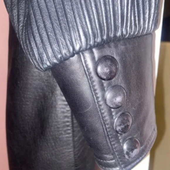 Make Me An offer !Vntage Black Custom Leather & Fox Real Fur - Picture 3 of 6